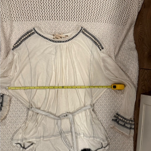 FREE PEOPLE WOMENS EMBROIDERY ON HOLIDAY
TOP SMALL CREAM COLOR - Picture 4 of 10